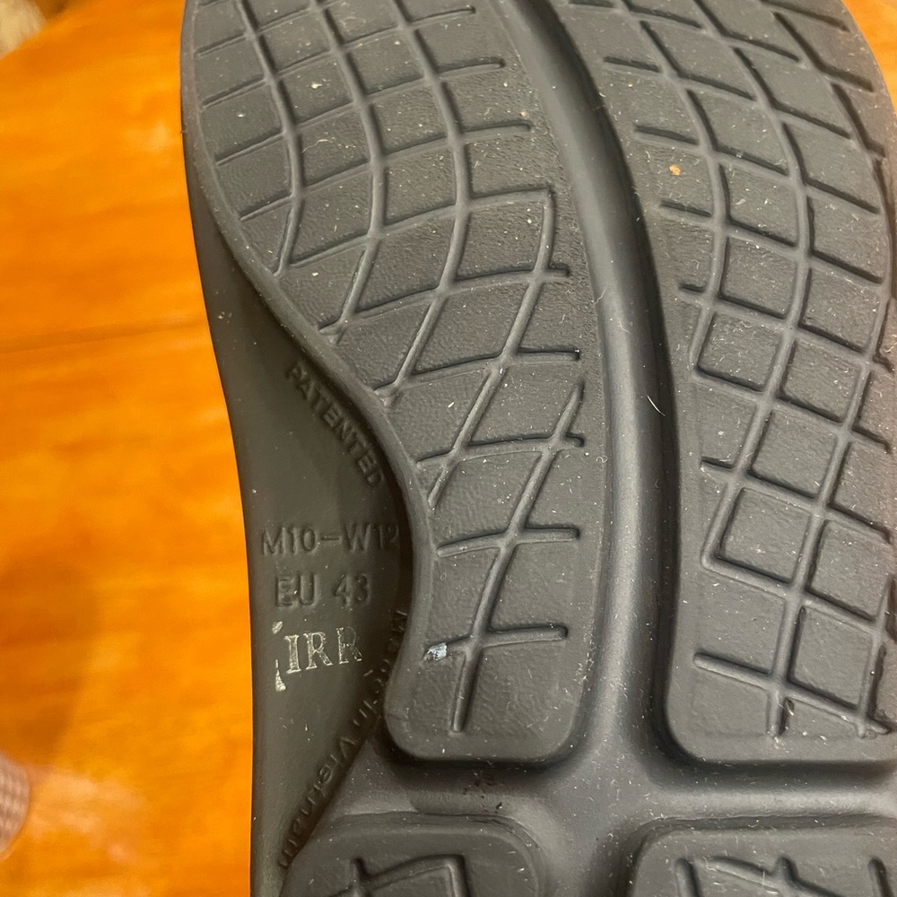OOFOS Black Comfort Slides - Picture 6 of 7